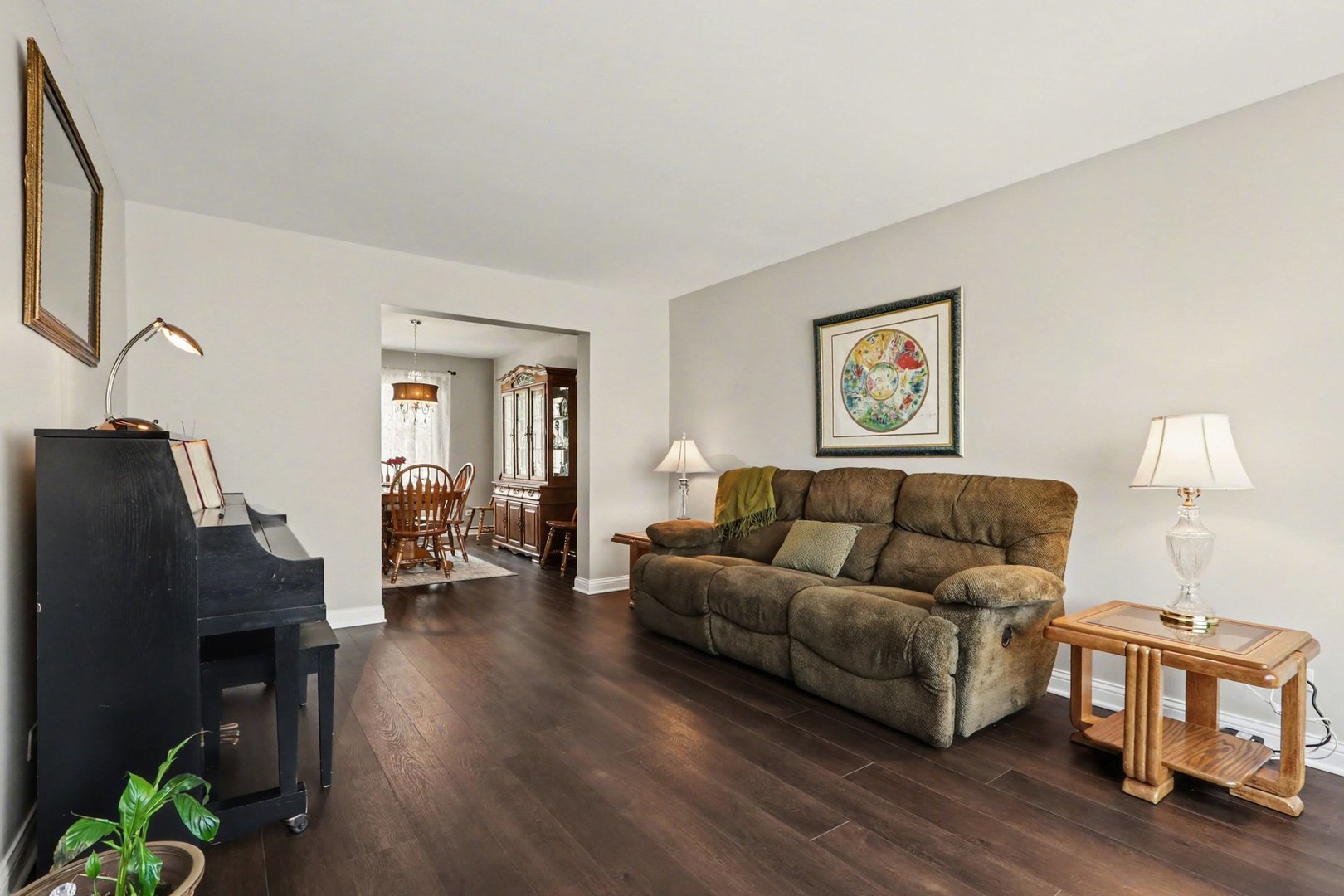 237 Homewood Drive, Bolingbrook, IL 60440