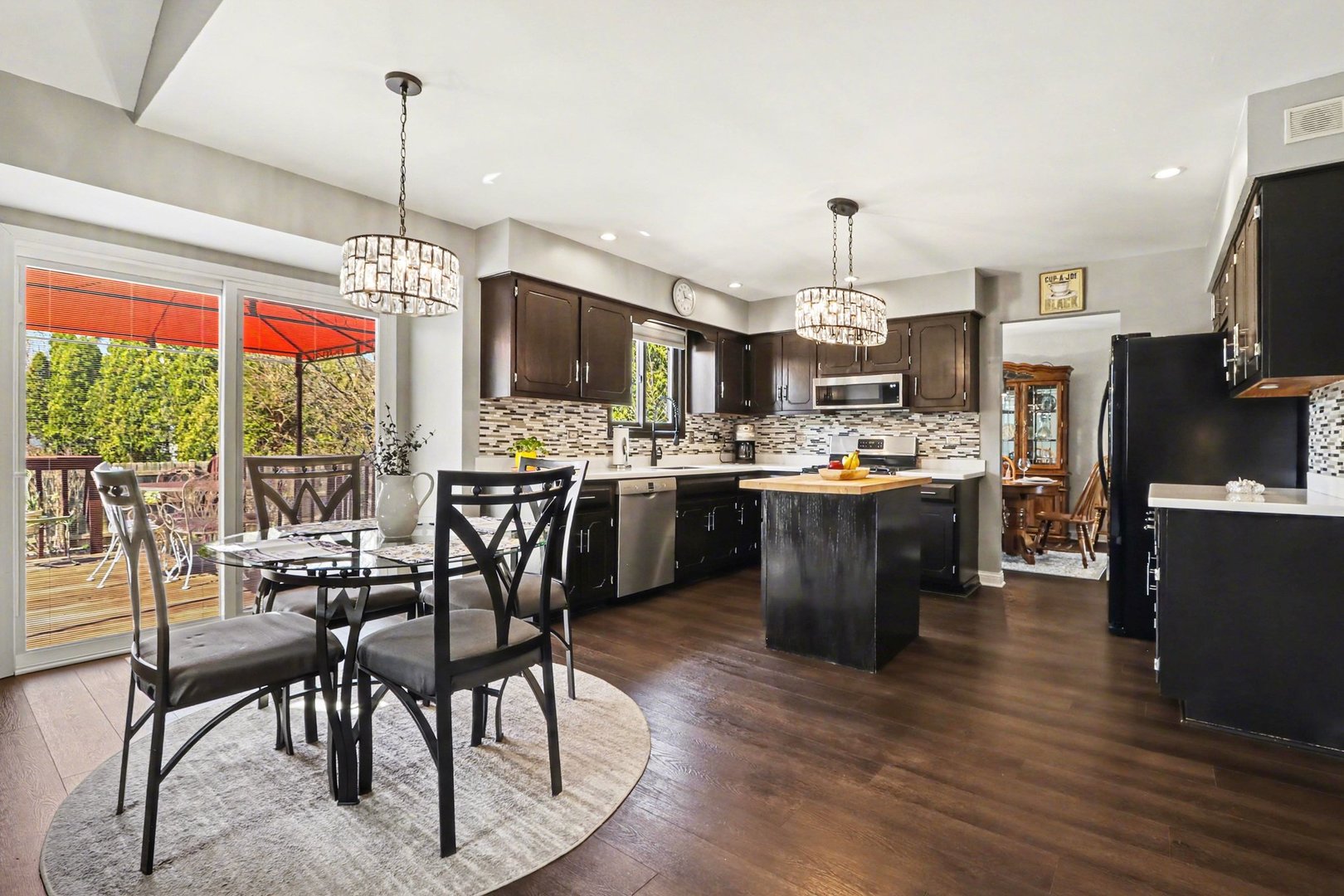 237 Homewood Drive, Bolingbrook, IL 60440