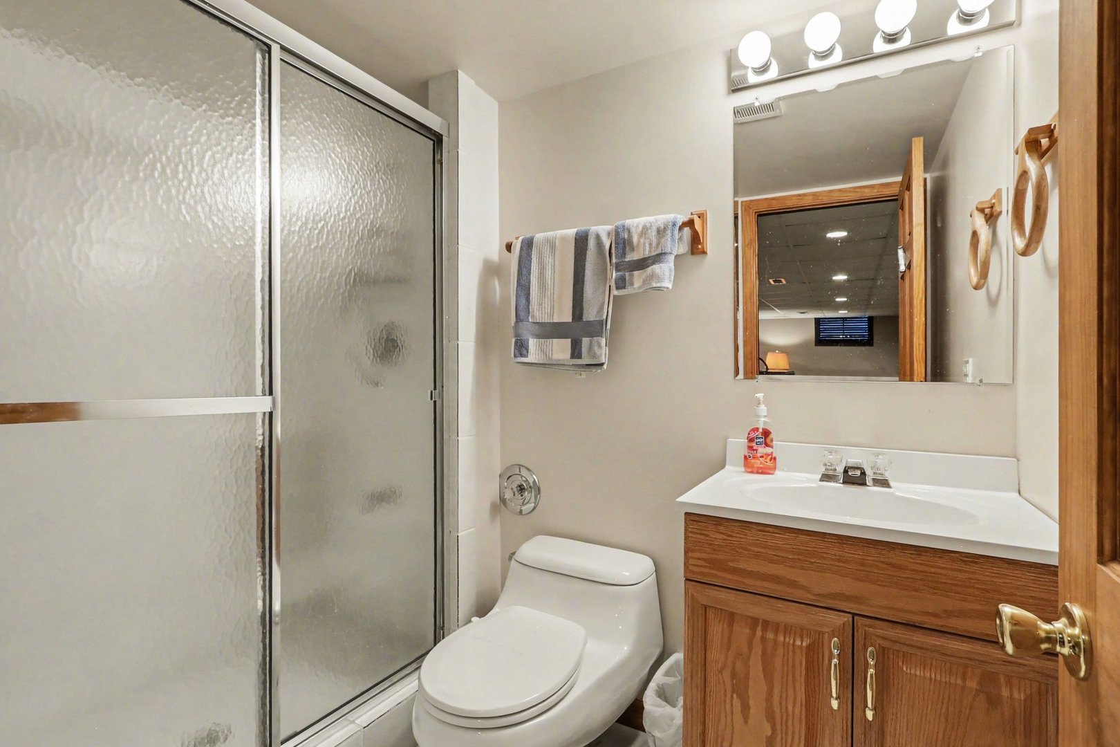 237 Homewood Drive, Bolingbrook, IL 60440