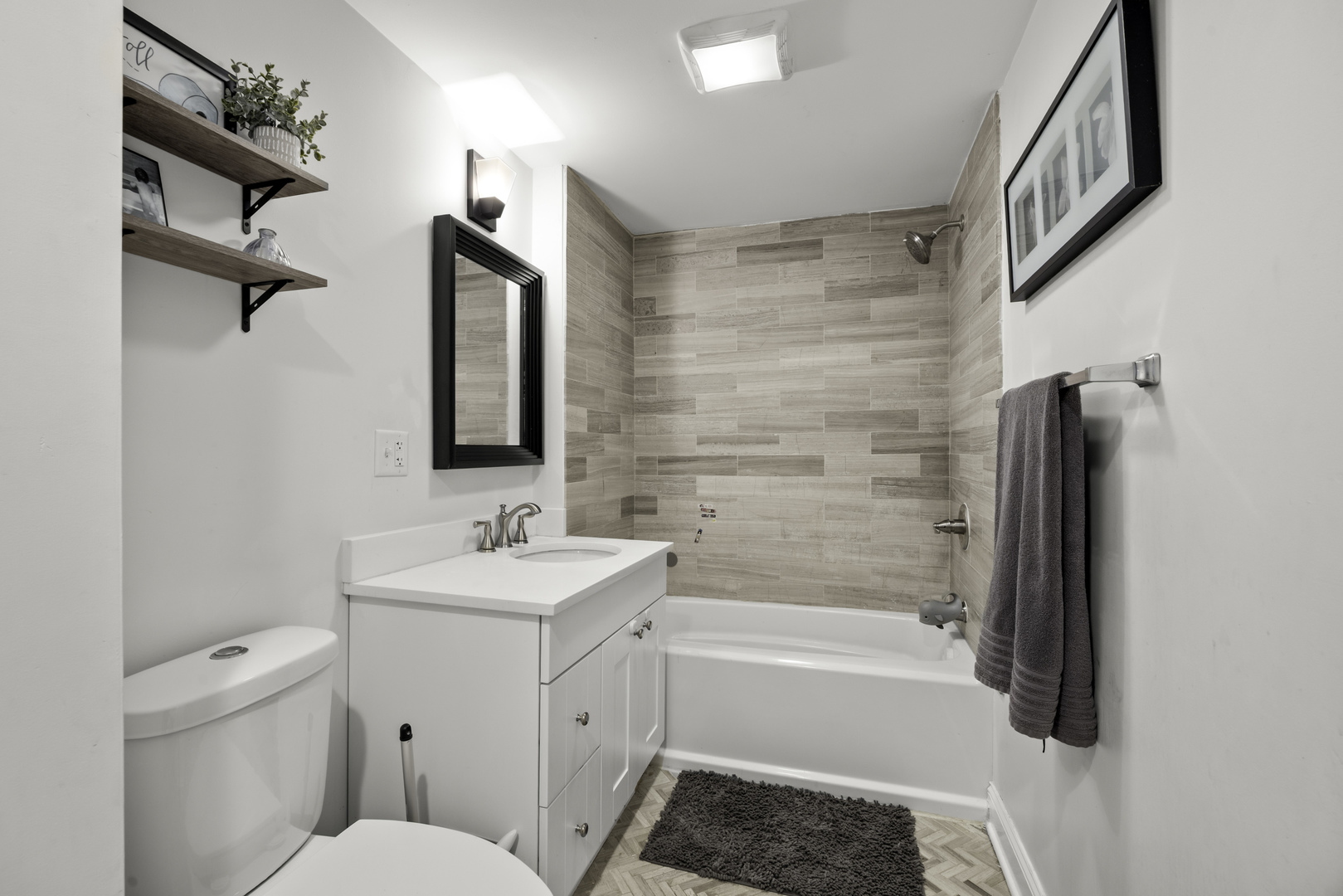 5422 N Natoma Avenue, Chicago, IL 60656