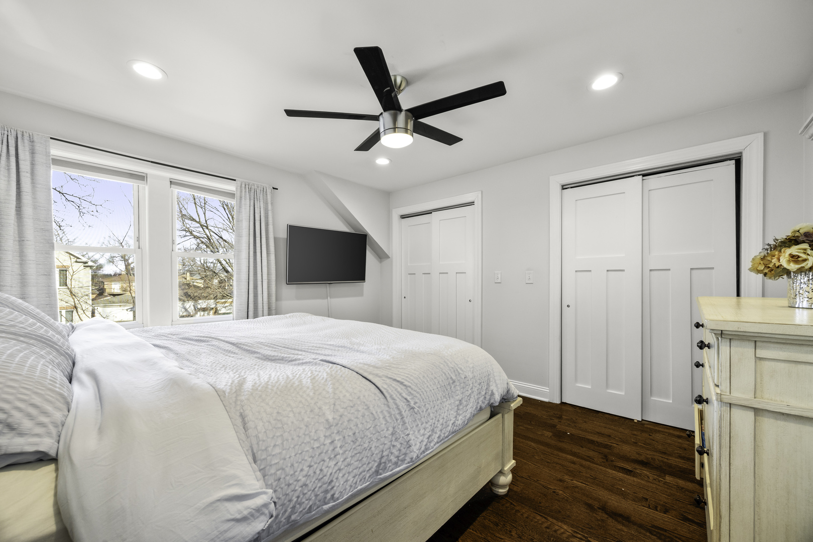 5422 N Natoma Avenue, Chicago, IL 60656