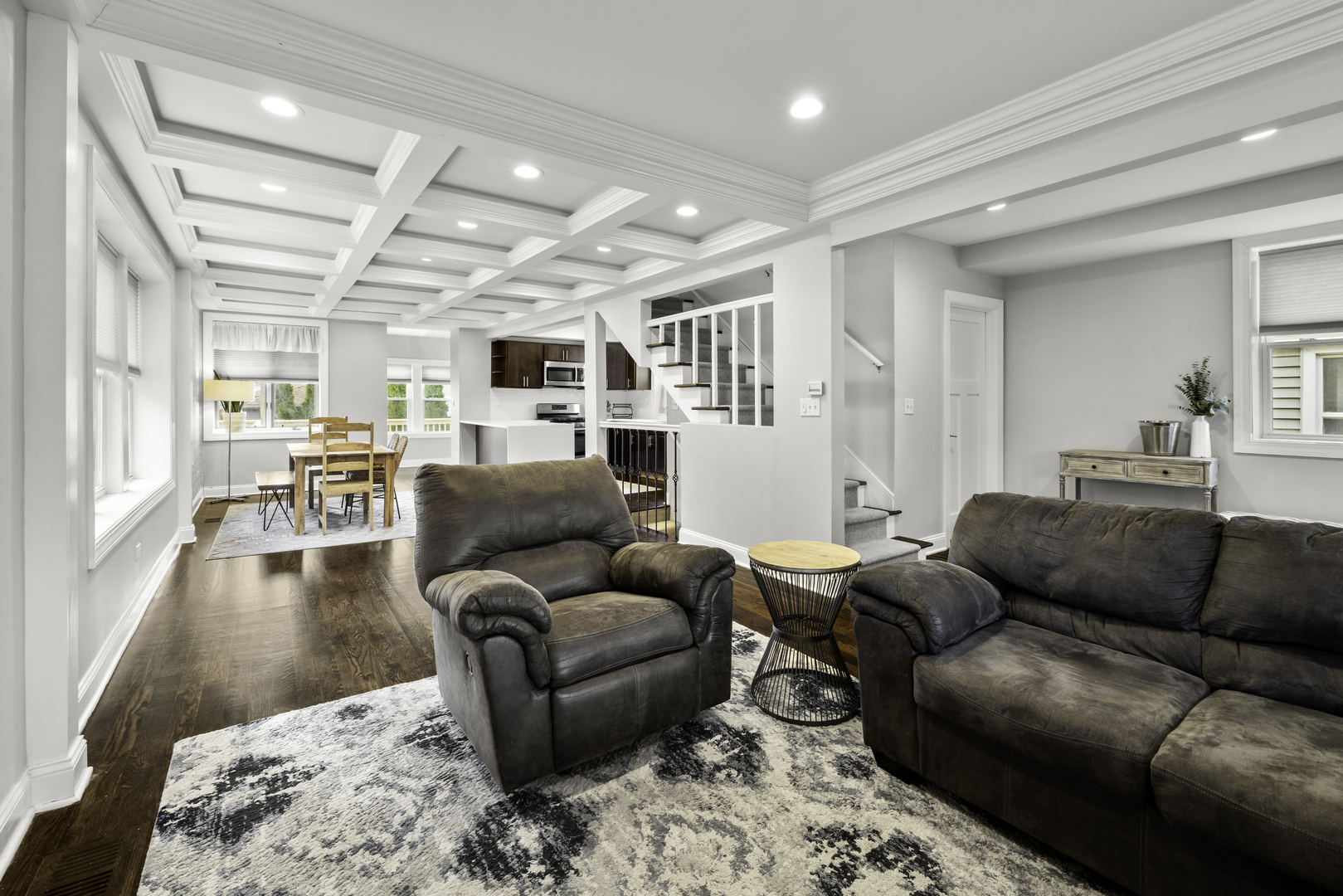 5422 N Natoma Avenue, Chicago, IL 60656