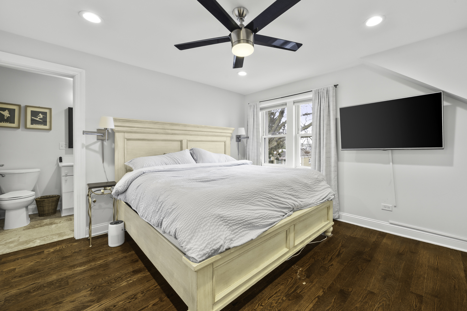 5422 N Natoma Avenue, Chicago, IL 60656