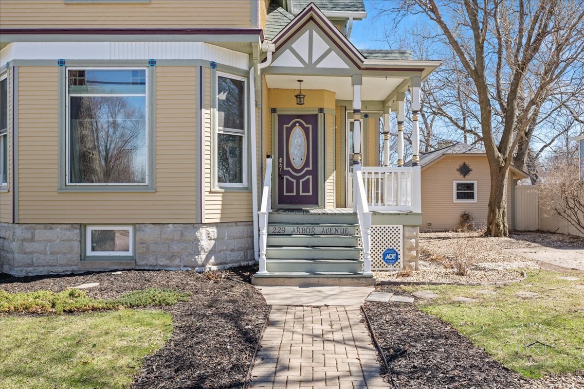 West Chicago, IL 60185