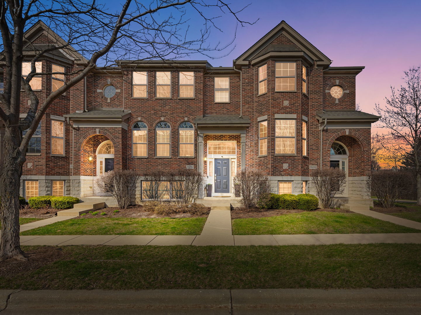 27W711 N Meadowview Drive, Winfield, IL 60190