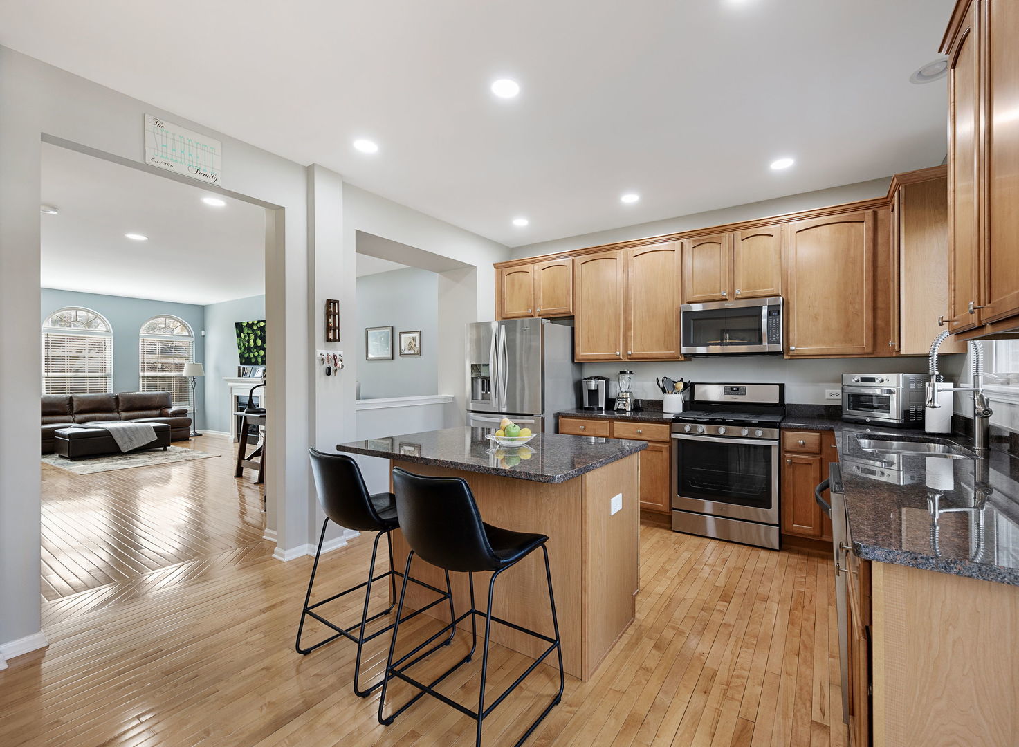 27W711 N Meadowview Drive, Winfield, IL 60190