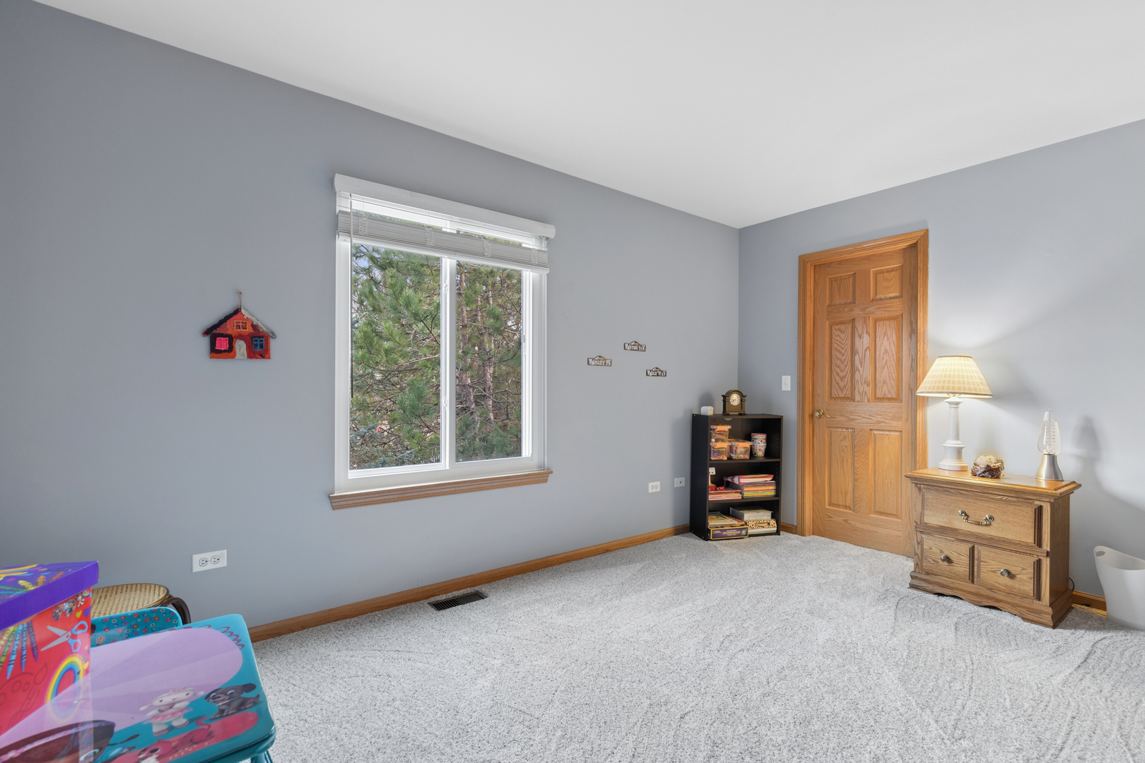 411 Oak Grove Circle, Wauconda, IL 60084