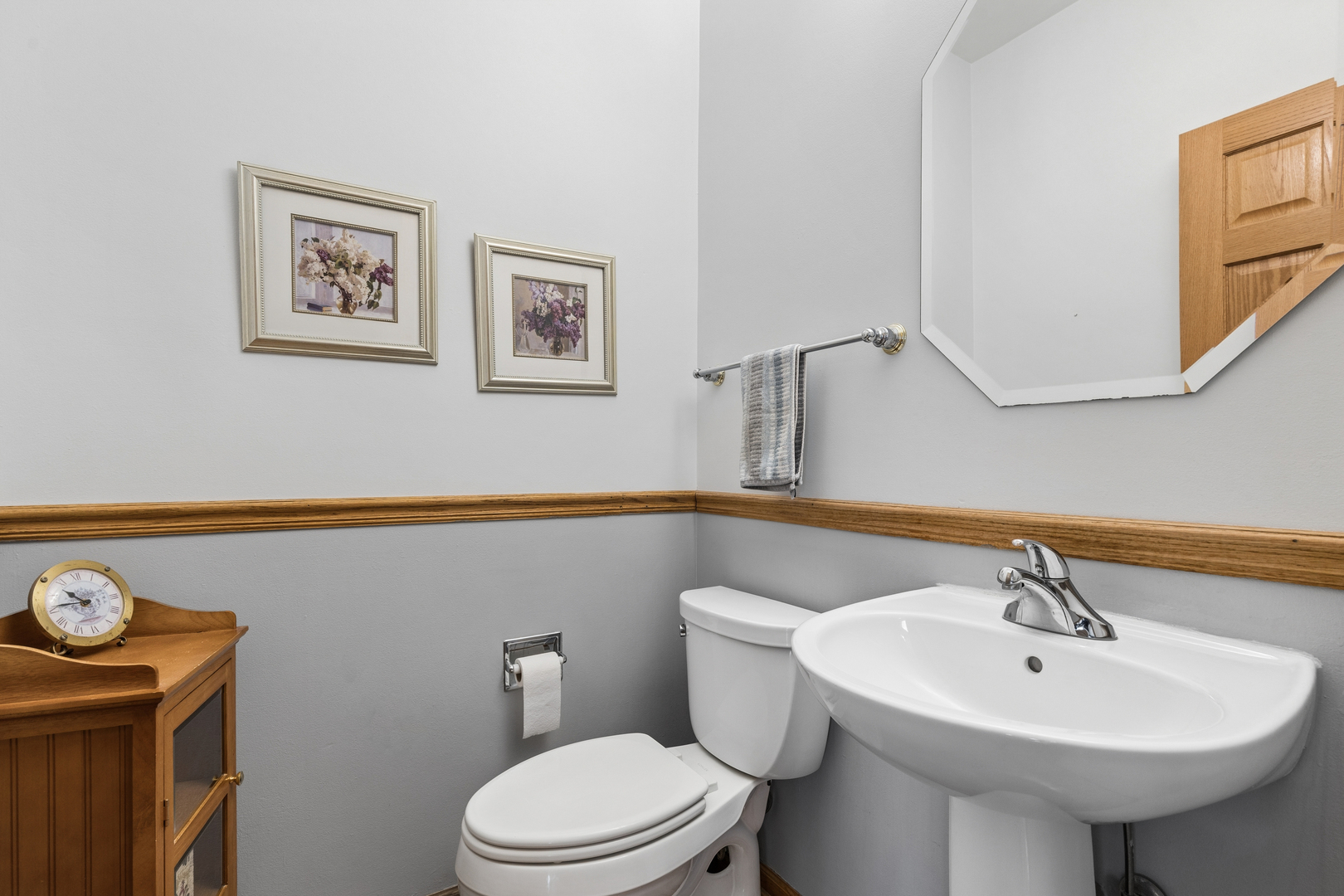 411 Oak Grove Circle, Wauconda, IL 60084