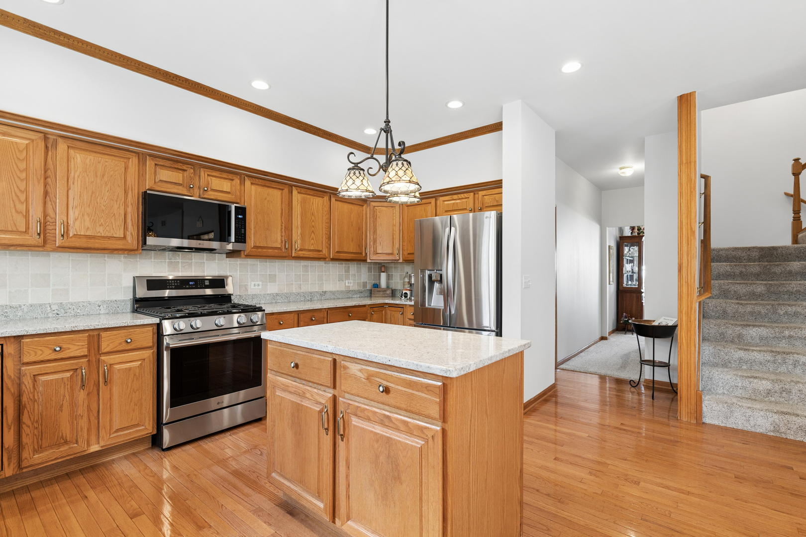 411 Oak Grove Circle, Wauconda, IL 60084