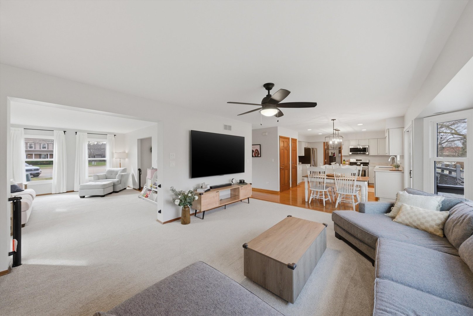 18716 W Jasmine Court, Grayslake, IL 60030