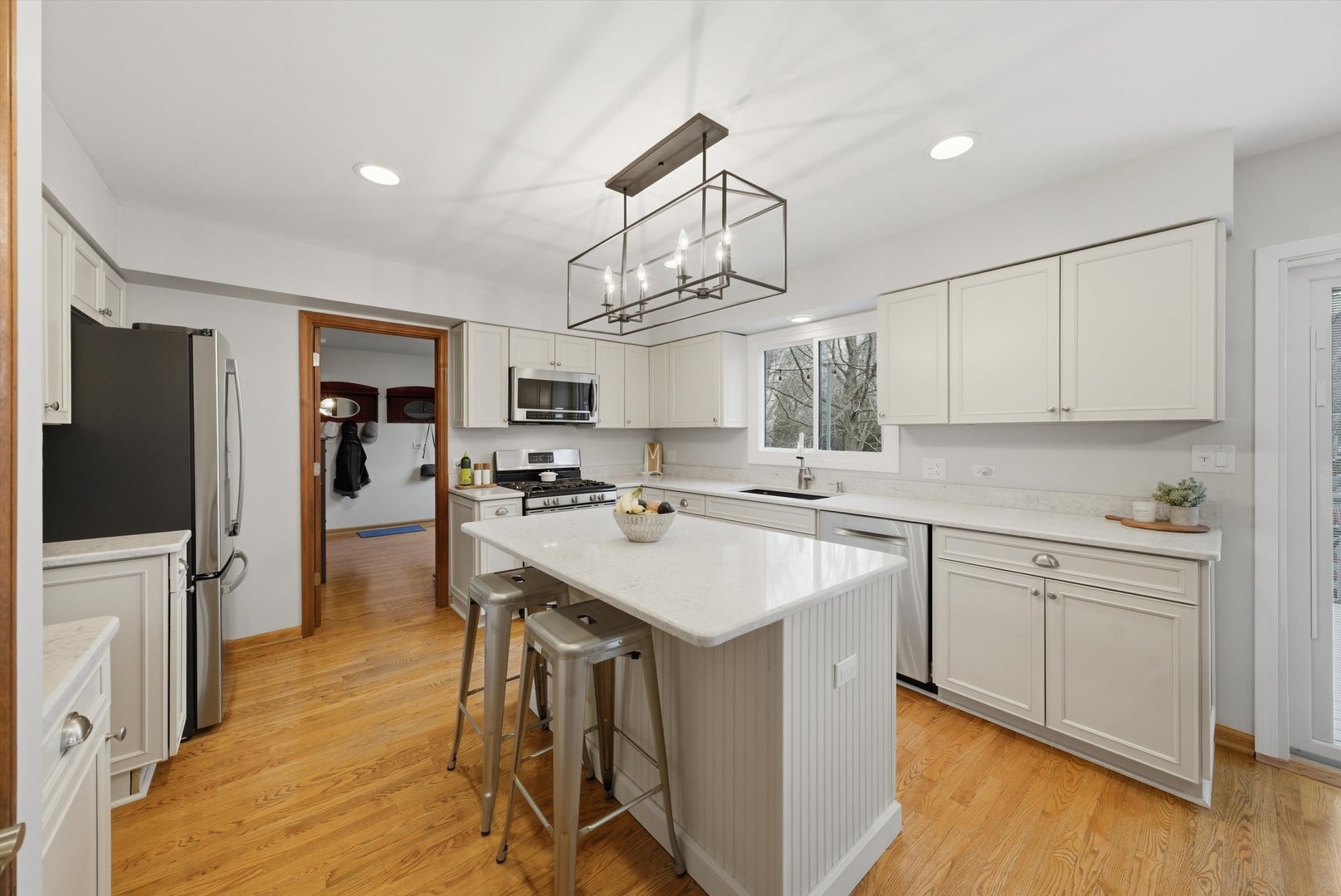 18716 W Jasmine Court, Grayslake, IL 60030