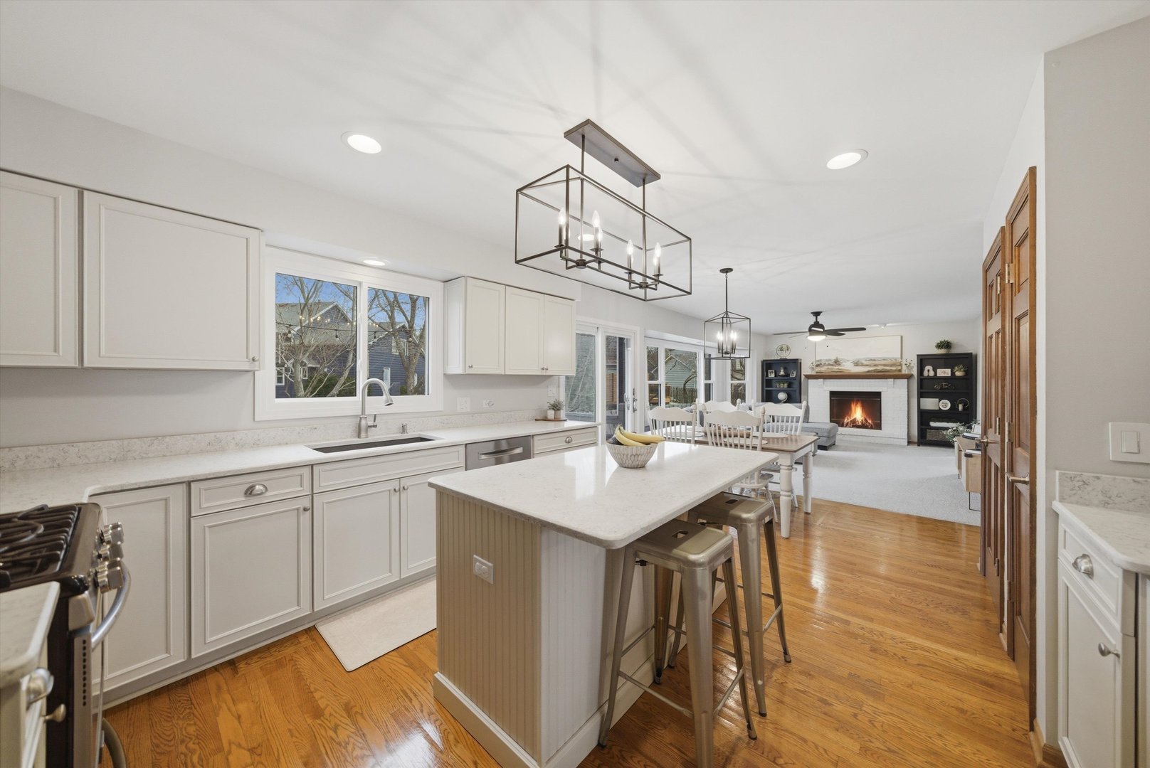 18716 W Jasmine Court, Grayslake, IL 60030