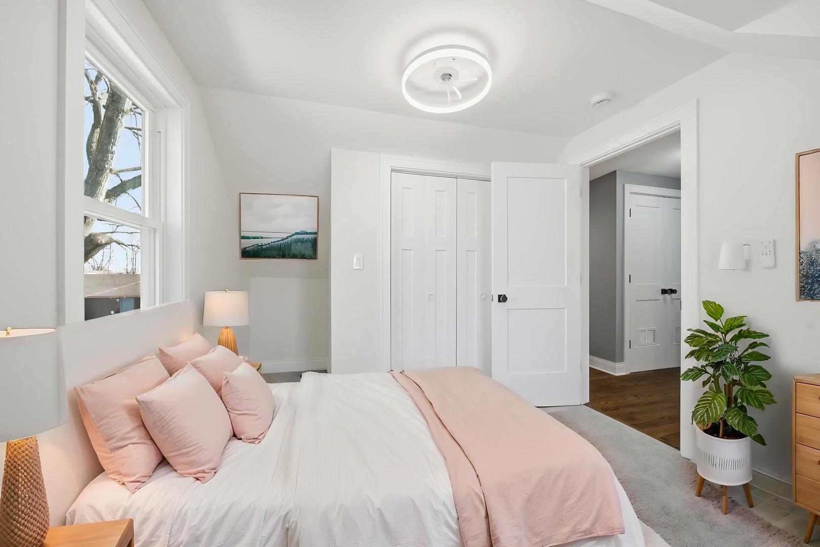 7851 Suburban Lane, Bridgeview, IL 60455