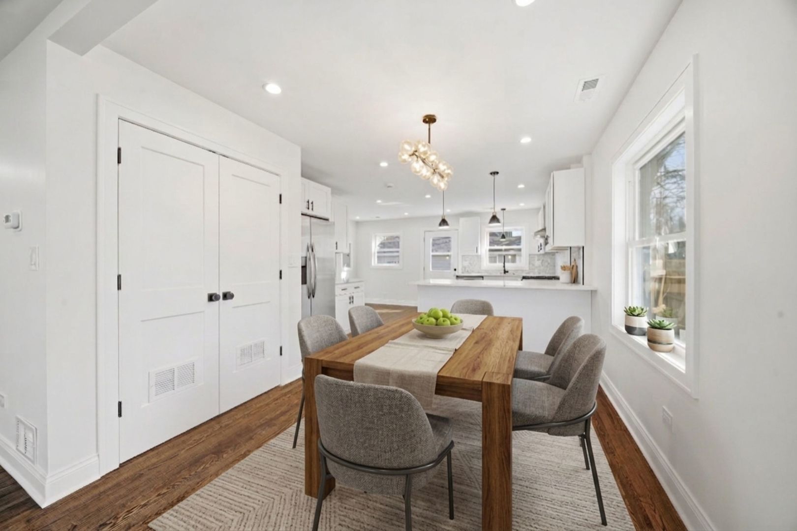 7851 Suburban Lane, Bridgeview, IL 60455