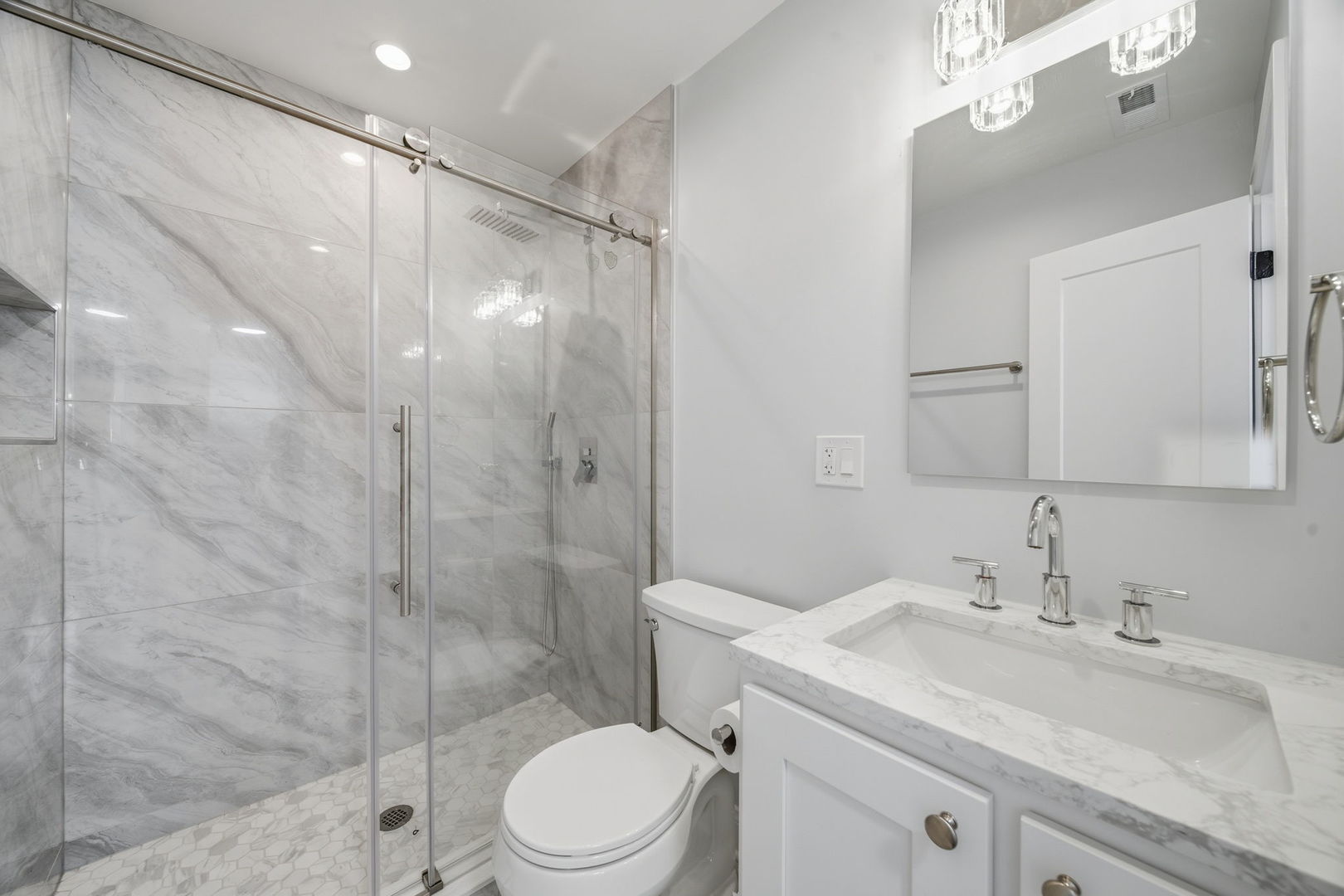 7851 Suburban Lane, Bridgeview, IL 60455