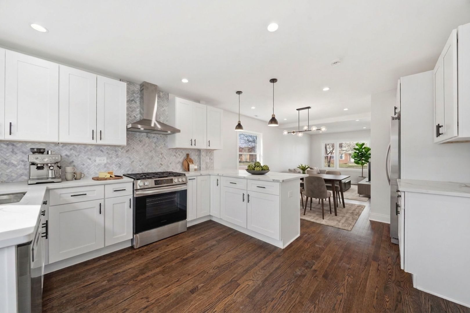 7851 Suburban Lane, Bridgeview, IL 60455