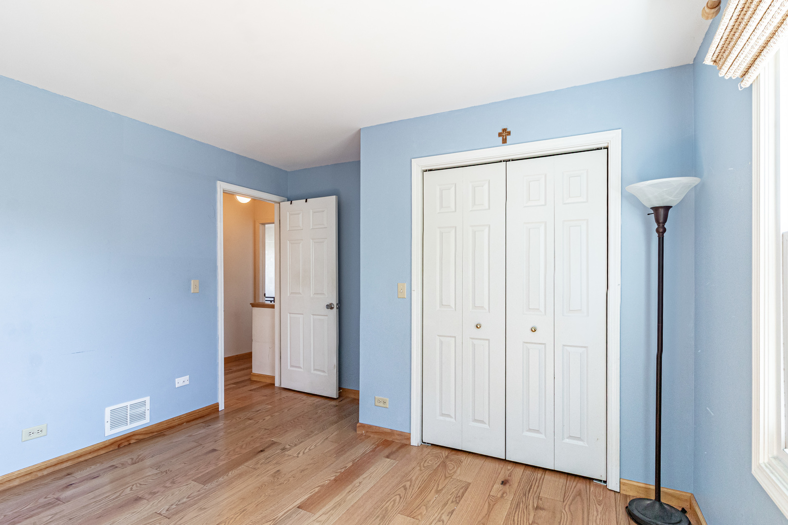 1577 Pinetree Drive, Gurnee, IL 60031