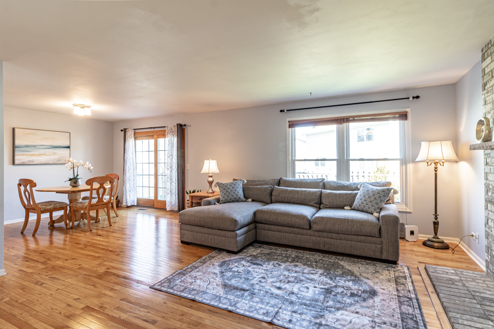 1577 Pinetree Drive, Gurnee, IL 60031