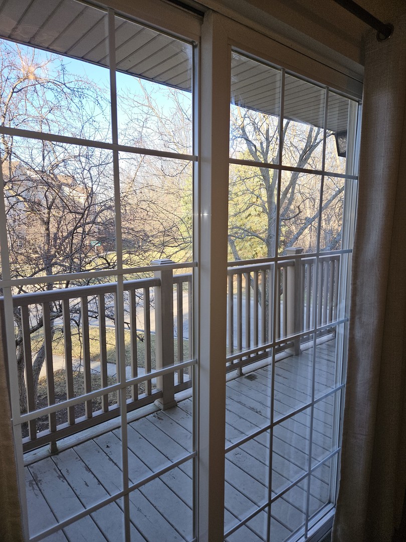 1435 Spring Brook Court #2B, Round Lake Beach, IL 60073