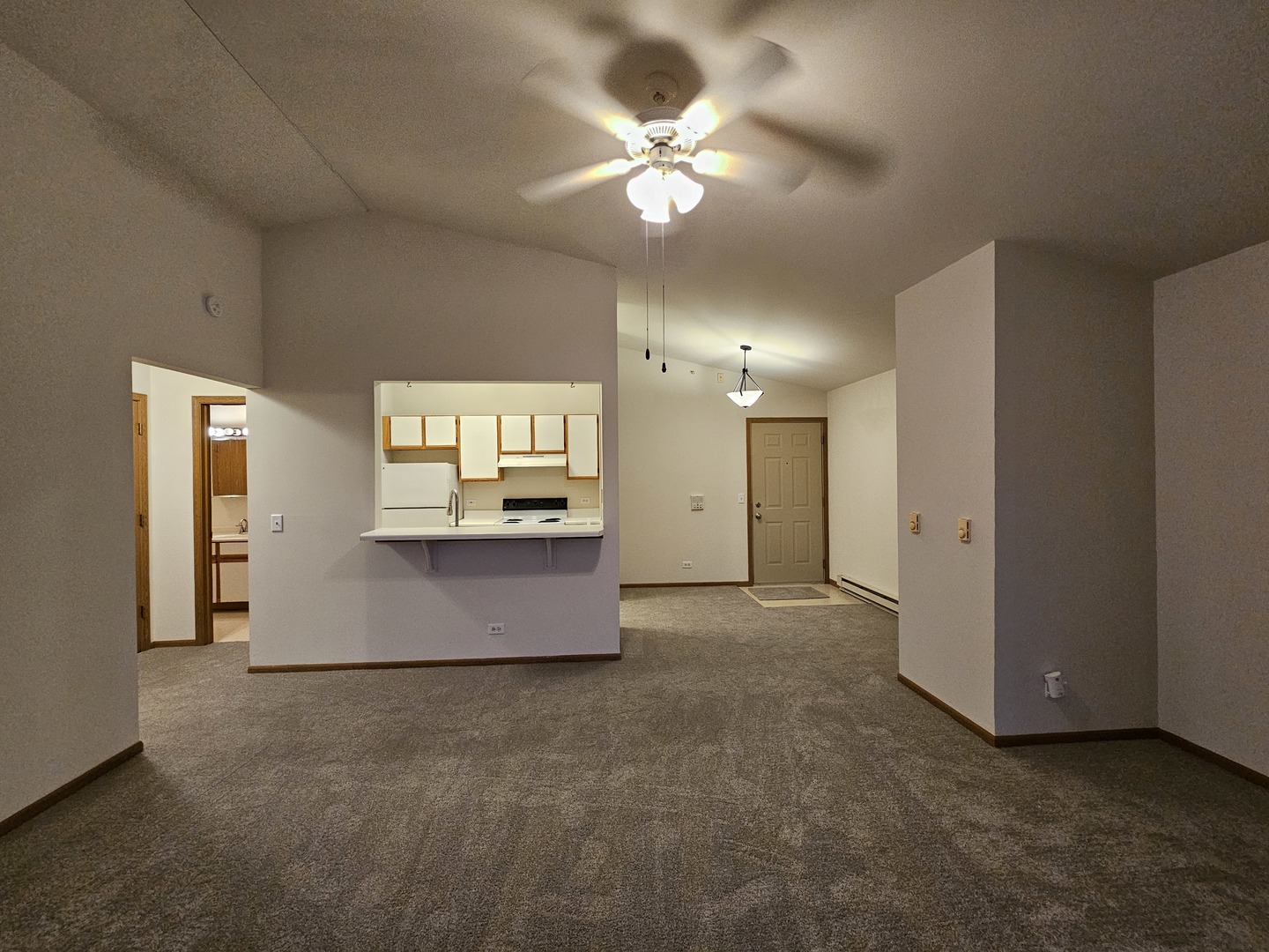 1435 Spring Brook Court #2B, Round Lake Beach, IL 60073