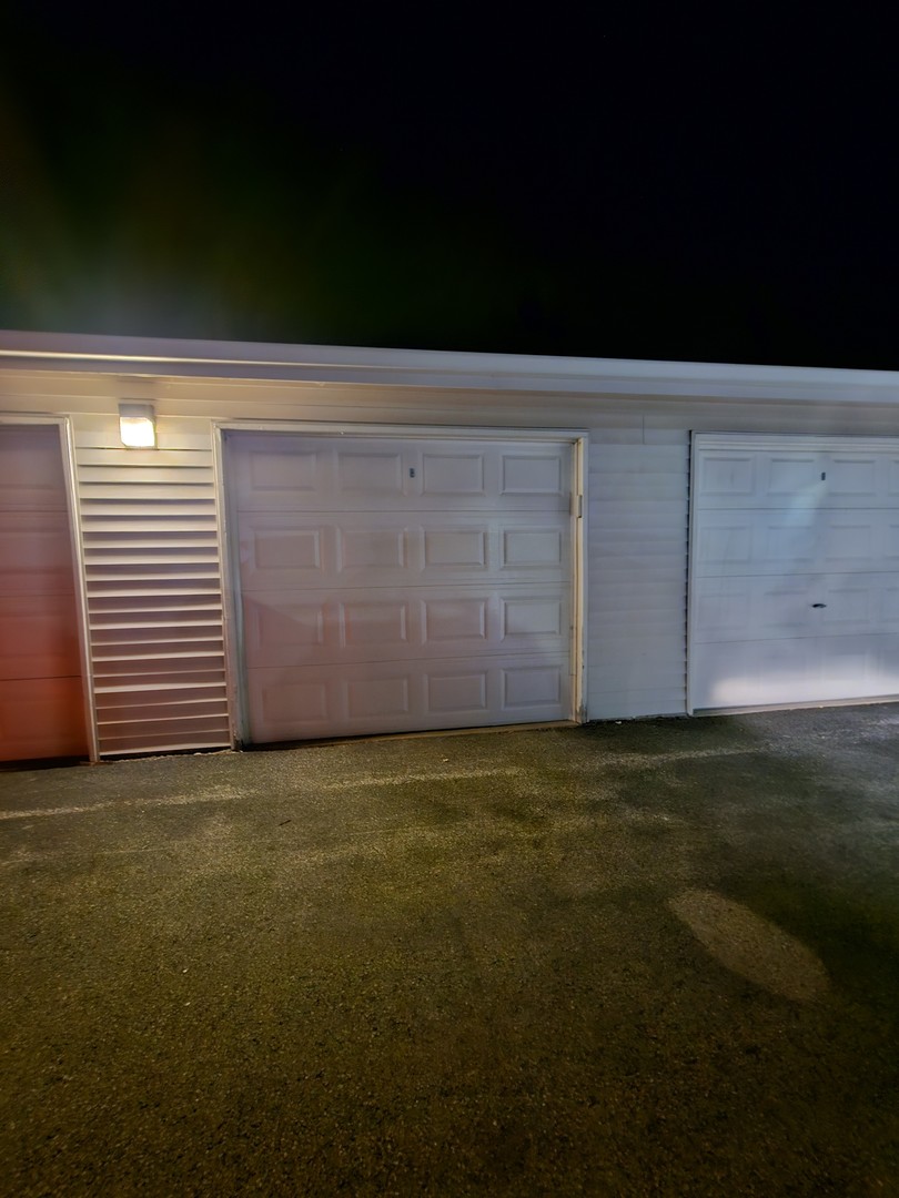 1435 Spring Brook Court #2B, Round Lake Beach, IL 60073