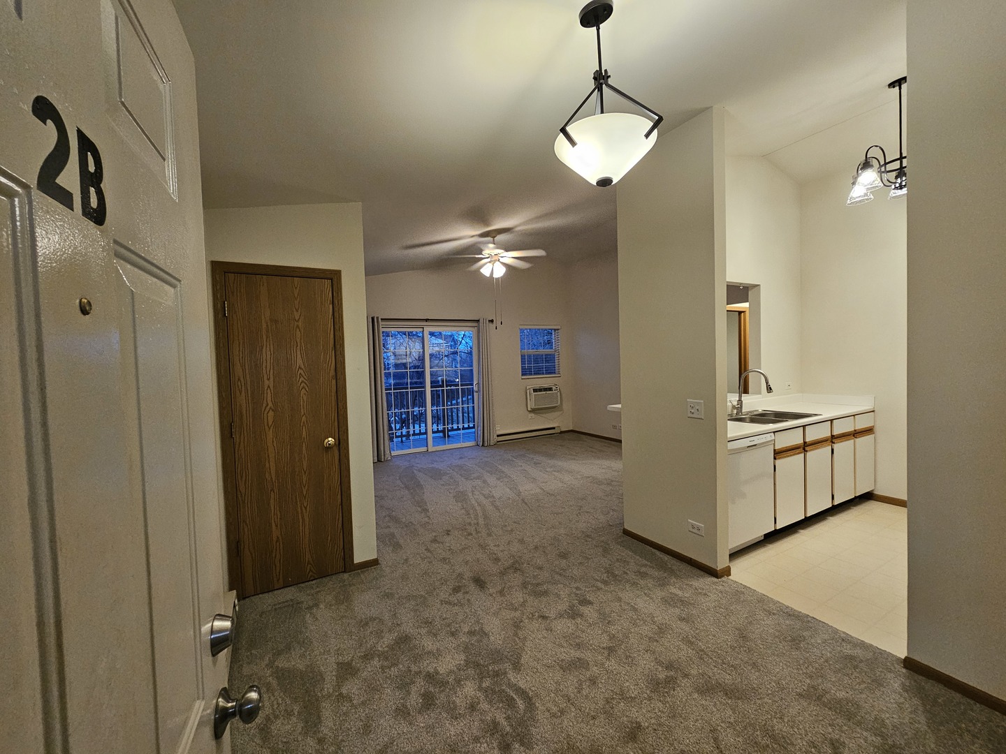 1435 Spring Brook Court #2B, Round Lake Beach, IL 60073