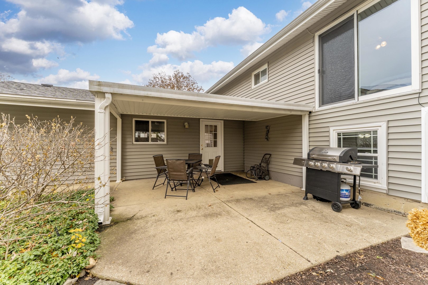 309 Plymouth Lane, Bloomingdale, IL 60108