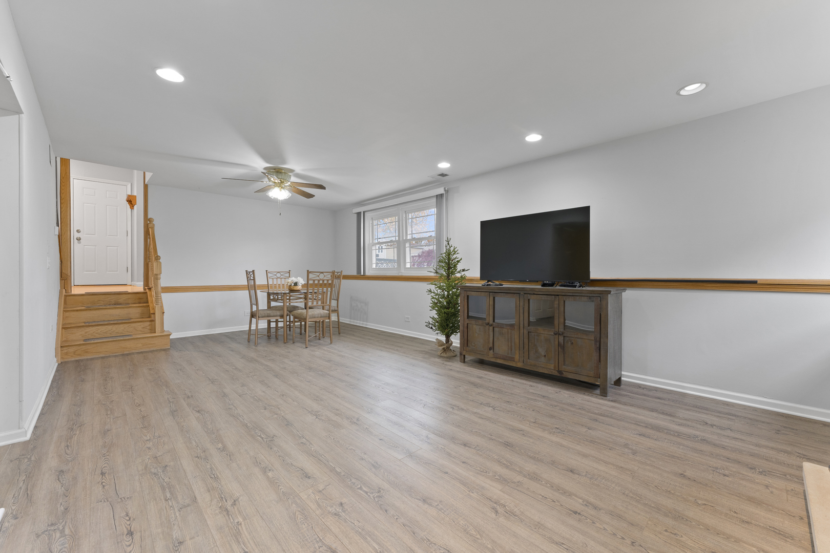 309 Plymouth Lane, Bloomingdale, IL 60108