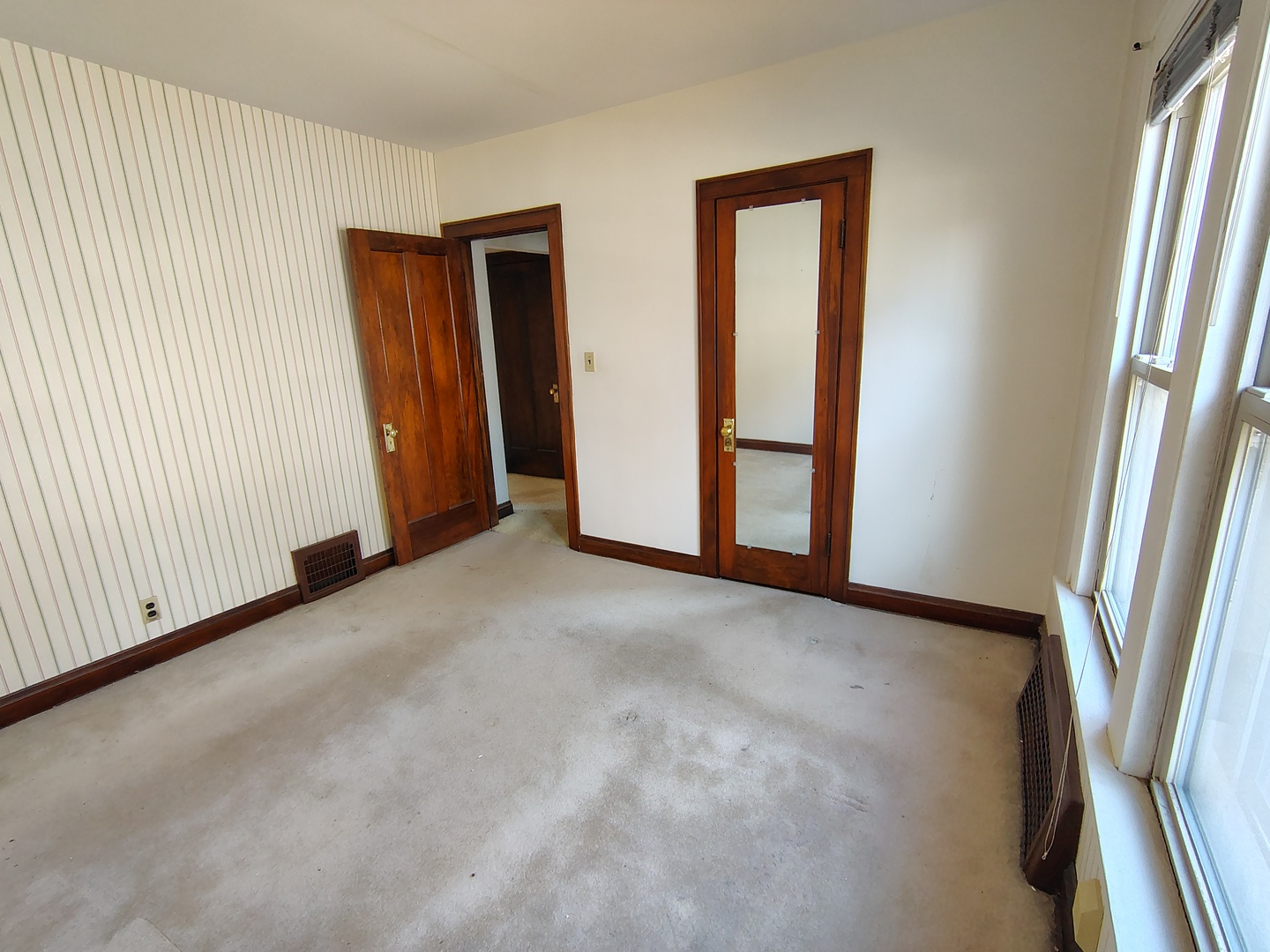 Libertyville, IL 60048