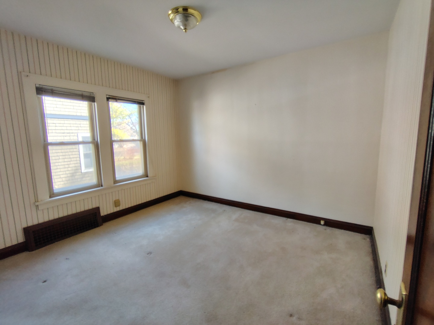 Libertyville, IL 60048