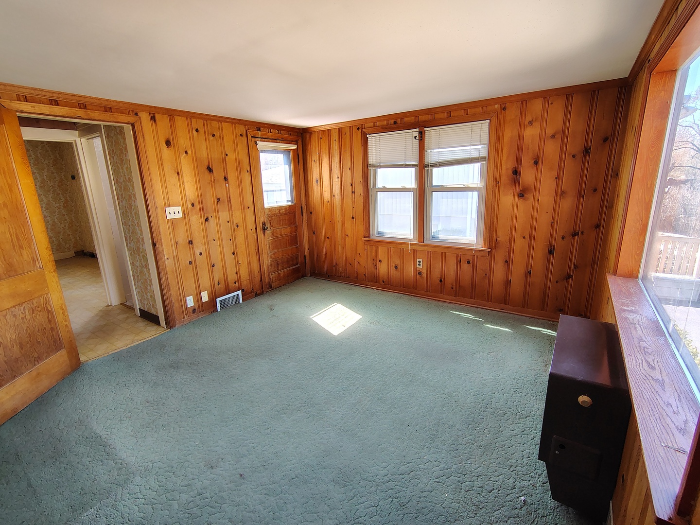 Libertyville, IL 60048