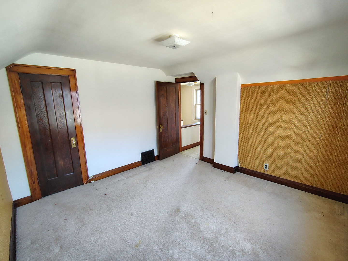 Libertyville, IL 60048