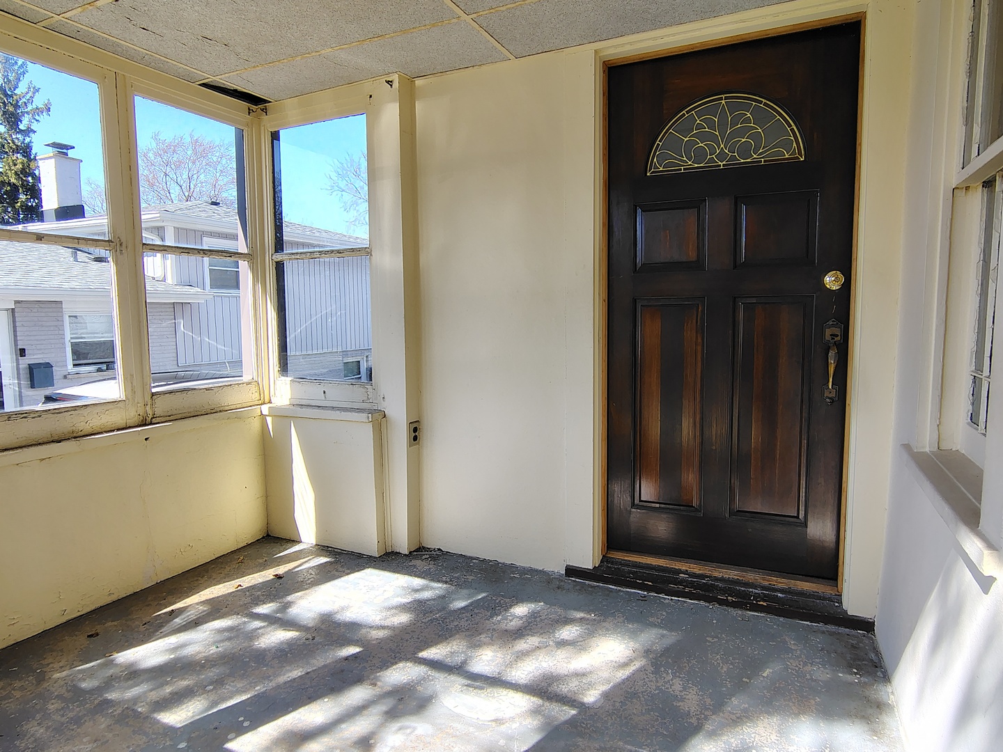 Libertyville, IL 60048