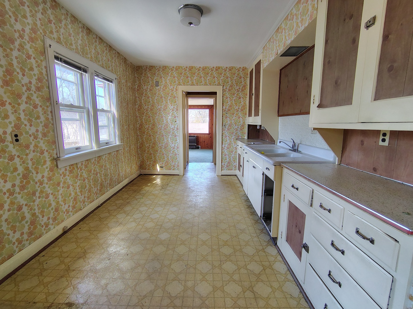 Libertyville, IL 60048