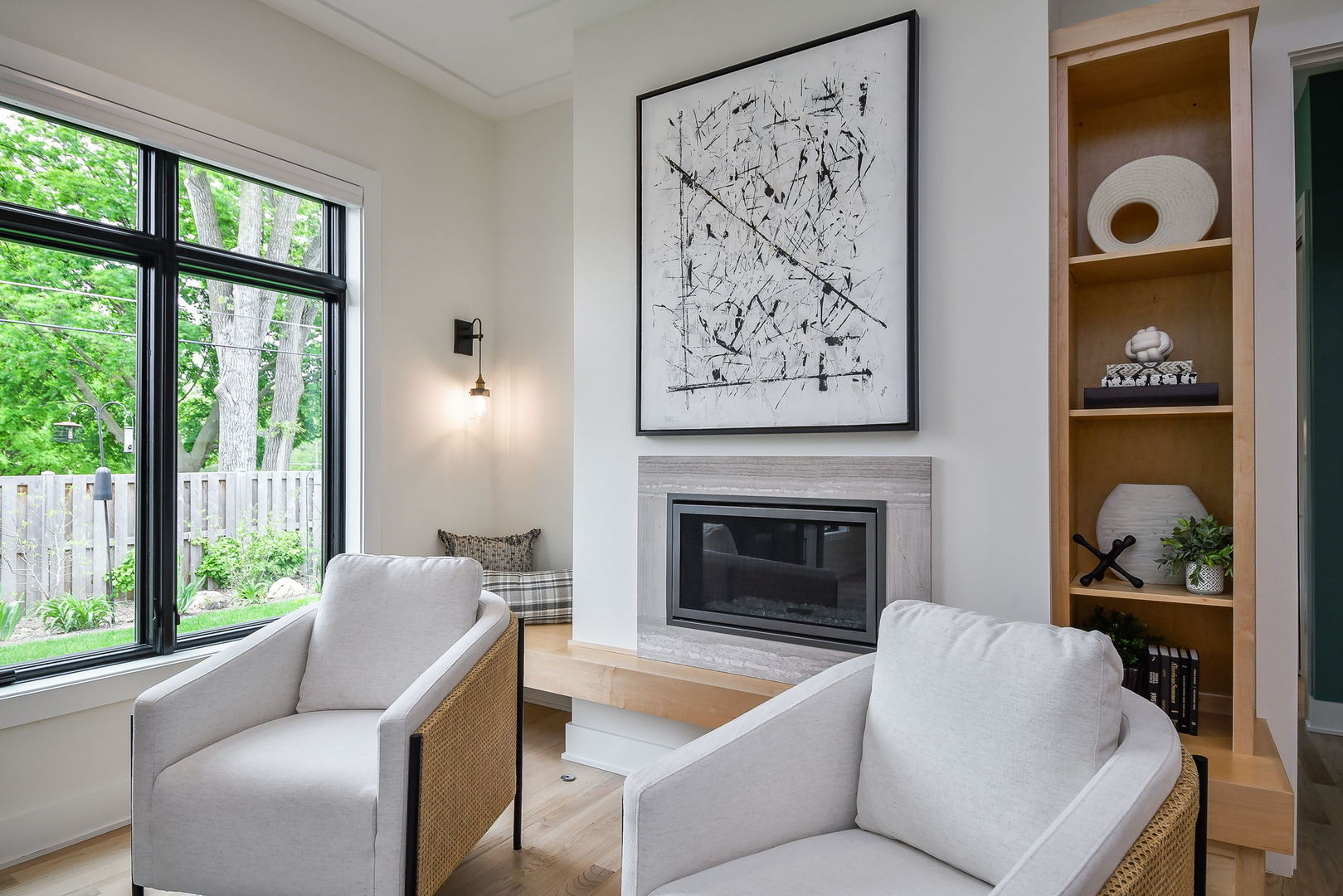 611 S Loomis Street, Naperville, IL 60540