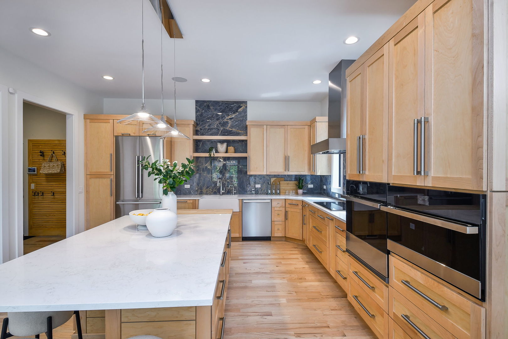 611 S Loomis Street, Naperville, IL 60540