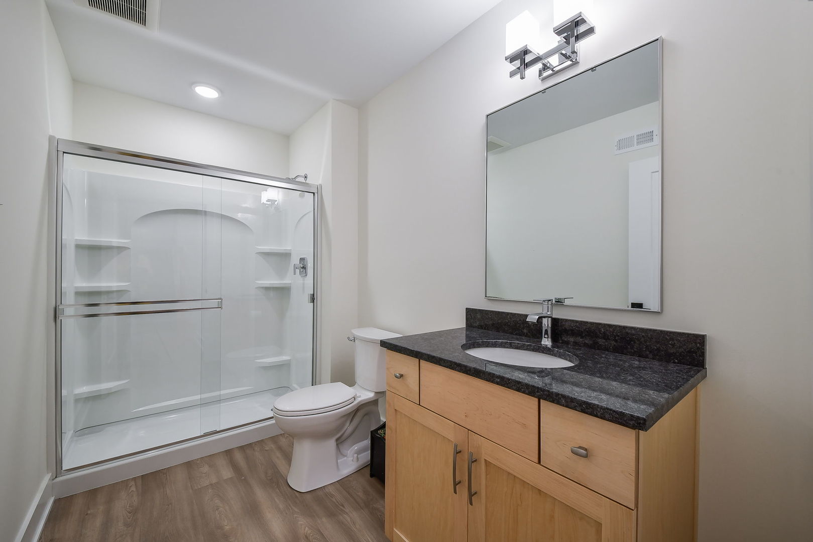 611 S Loomis Street, Naperville, IL 60540