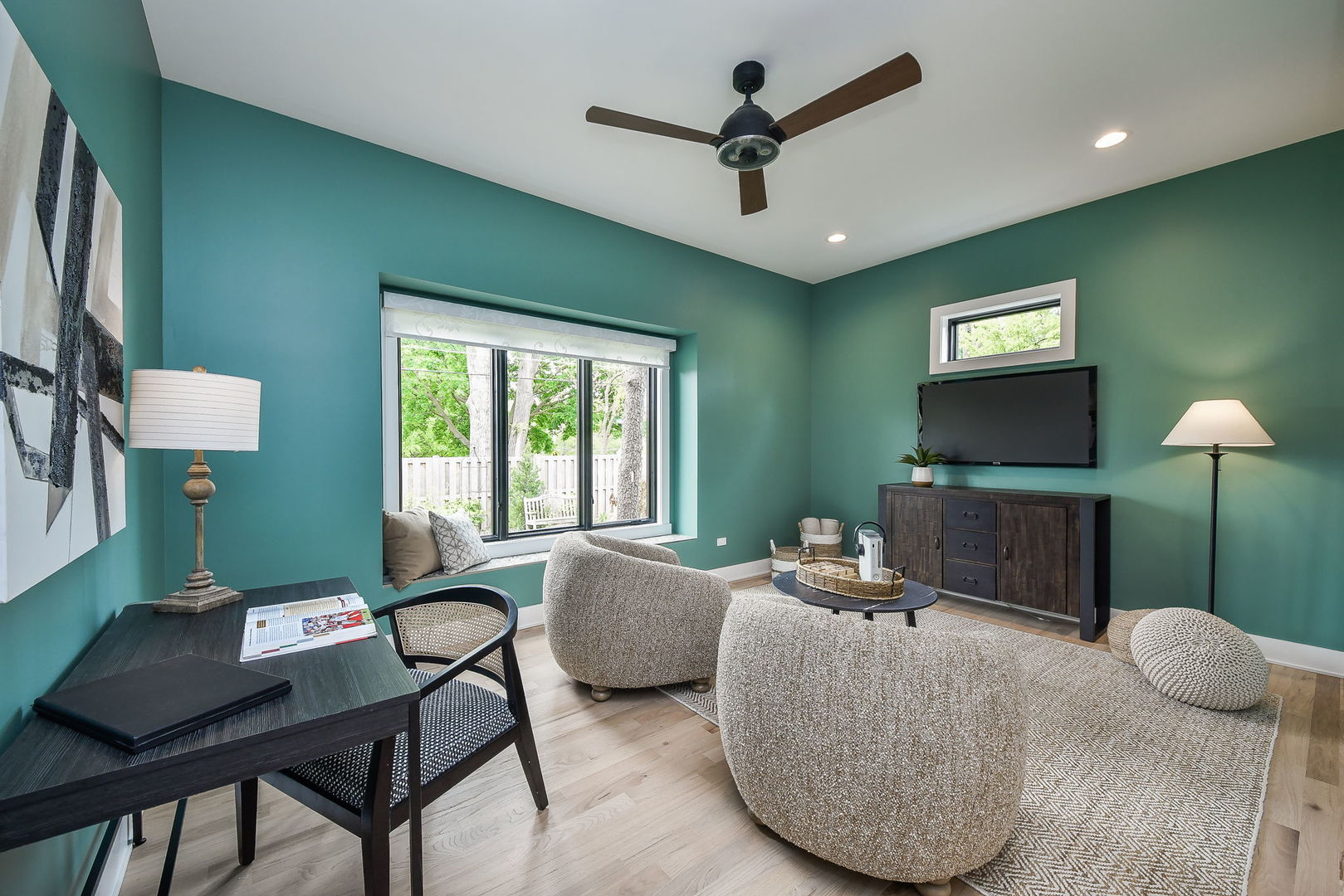 611 S Loomis Street, Naperville, IL 60540