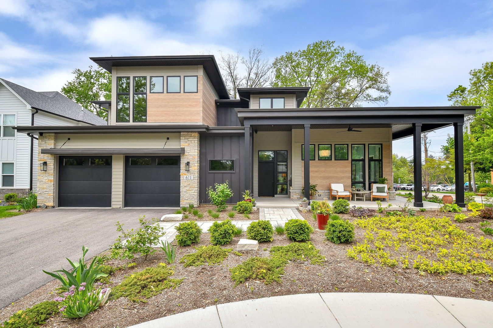 611 S Loomis Street, Naperville, IL 60540