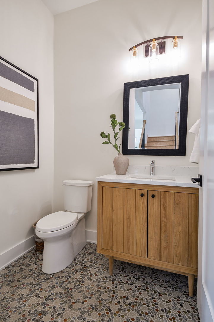 611 S Loomis Street, Naperville, IL 60540