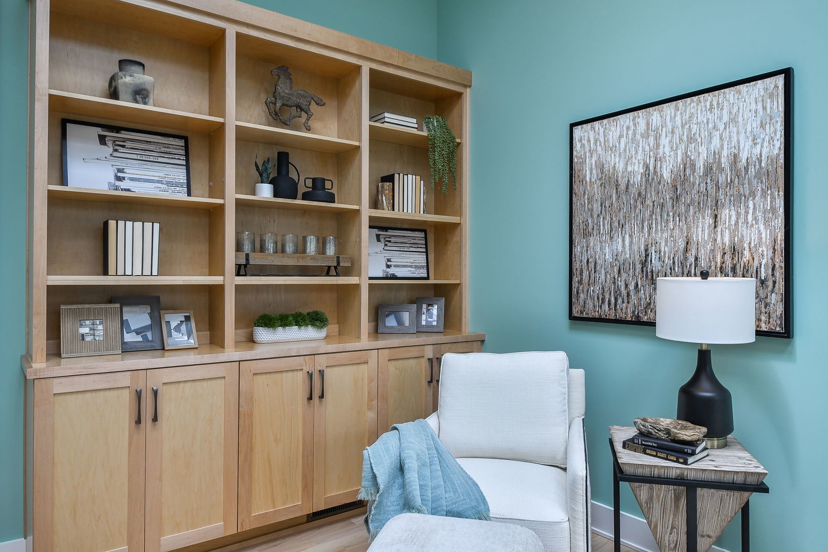 611 S Loomis Street, Naperville, IL 60540