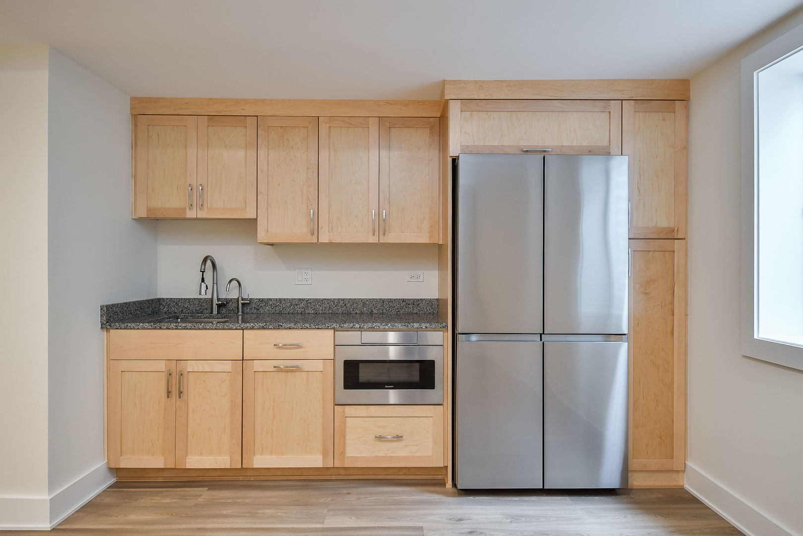 611 S Loomis Street, Naperville, IL 60540