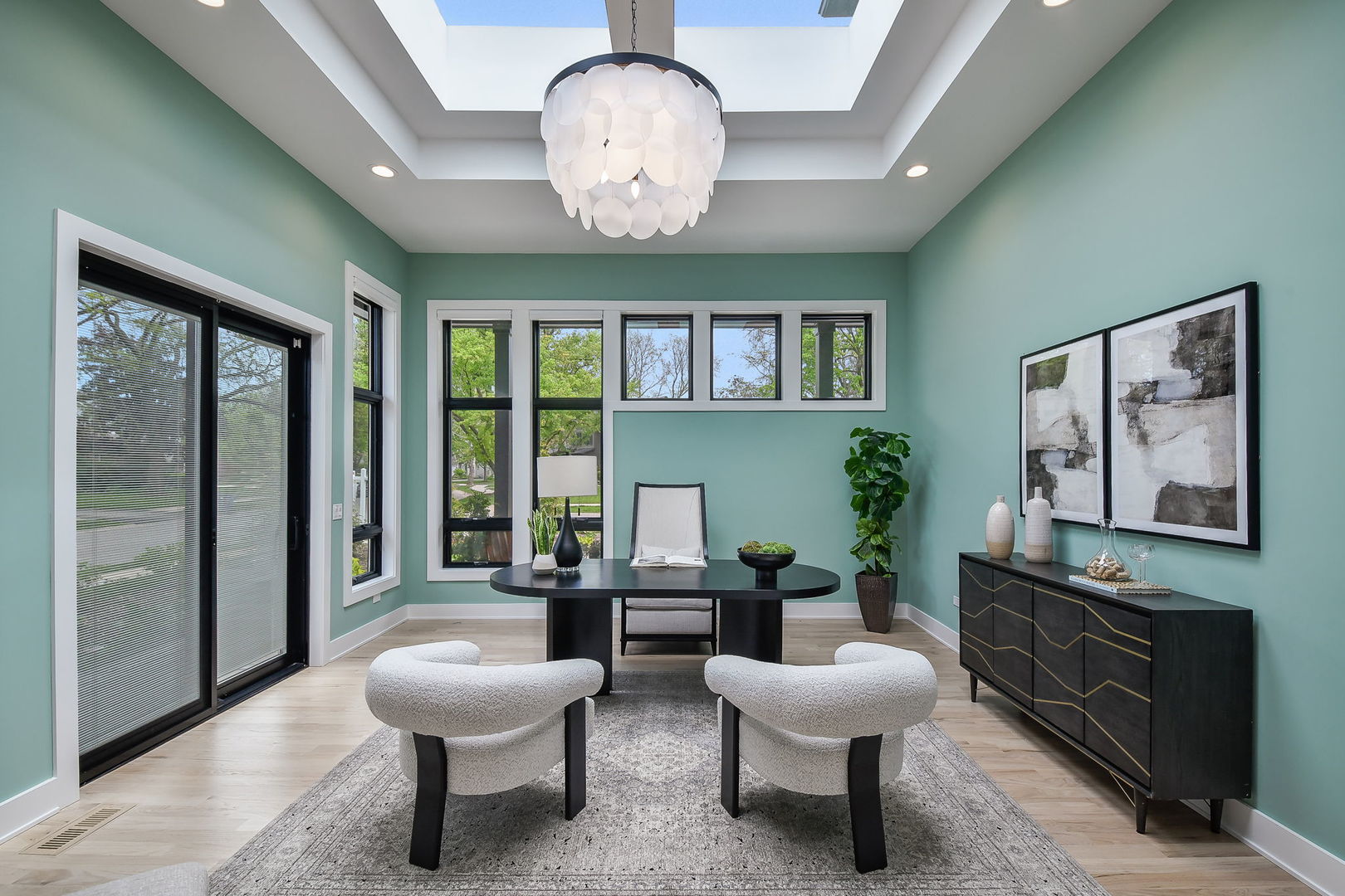 611 S Loomis Street, Naperville, IL 60540