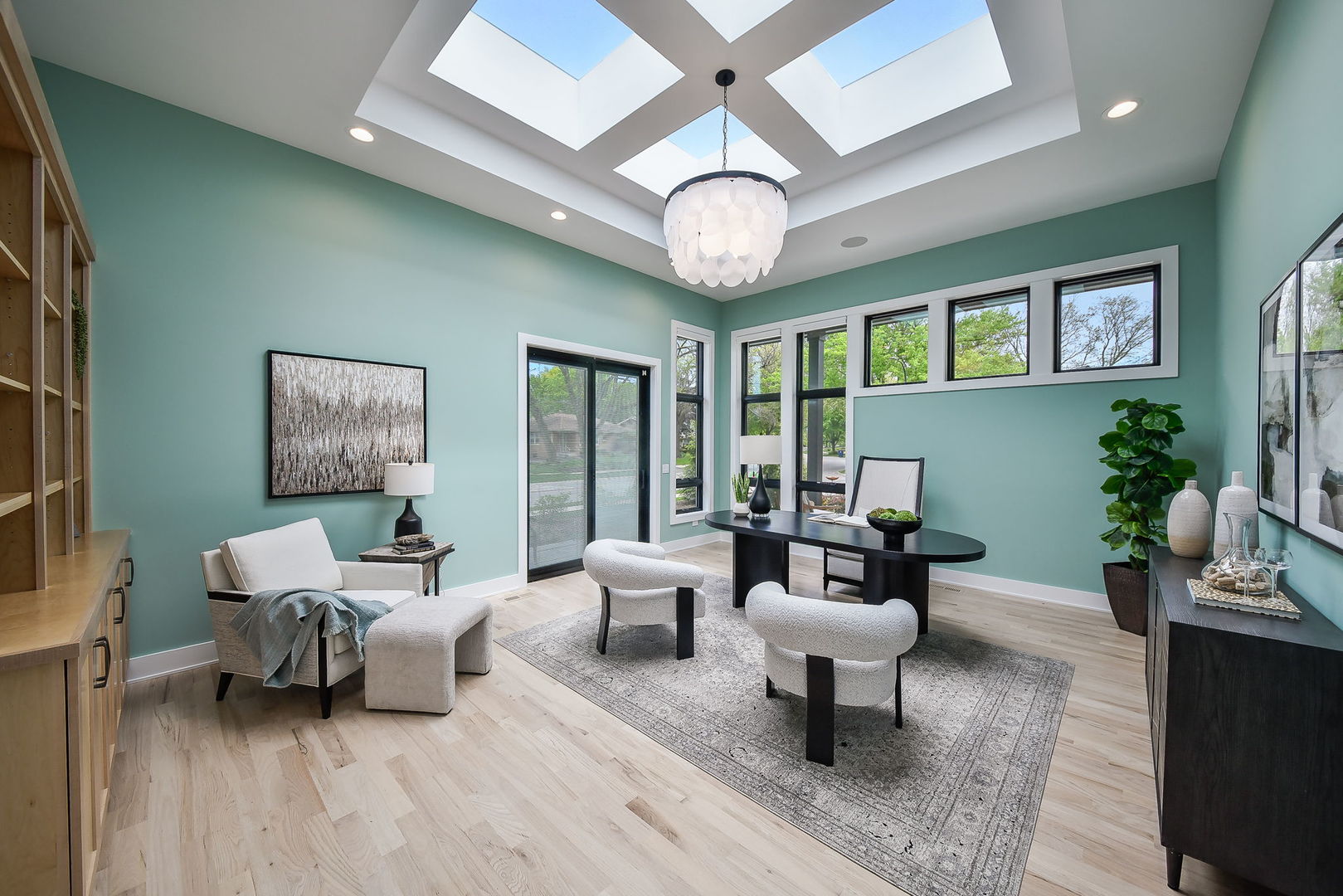 611 S Loomis Street, Naperville, IL 60540