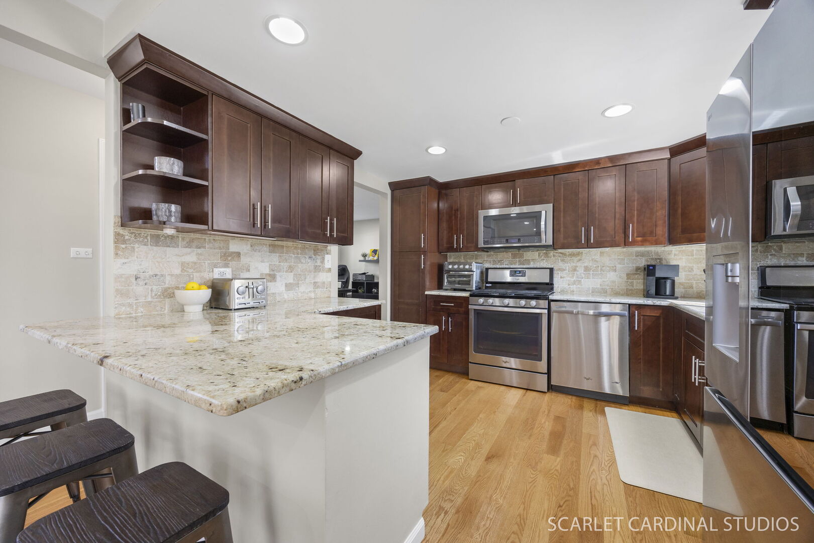 1003 E Alder Lane, Mount Prospect, IL 60056