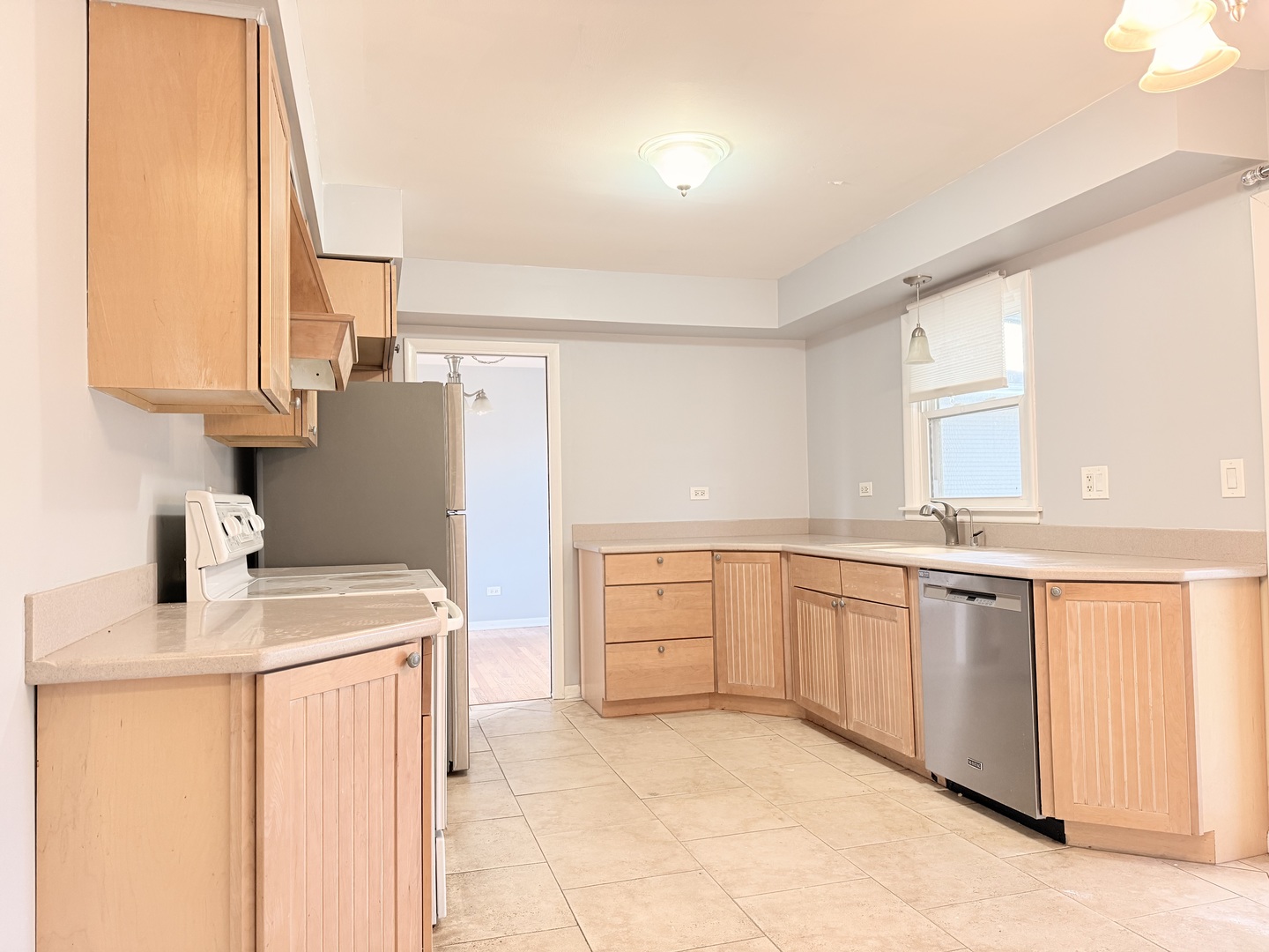 724 Burning Tree Lane, Naperville, IL 60563