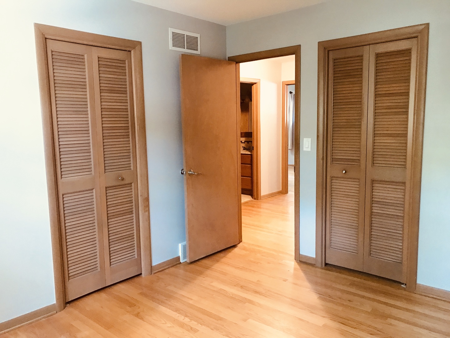 724 Burning Tree Lane, Naperville, IL 60563