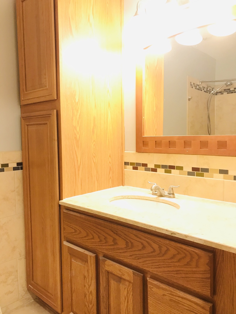 724 Burning Tree Lane, Naperville, IL 60563