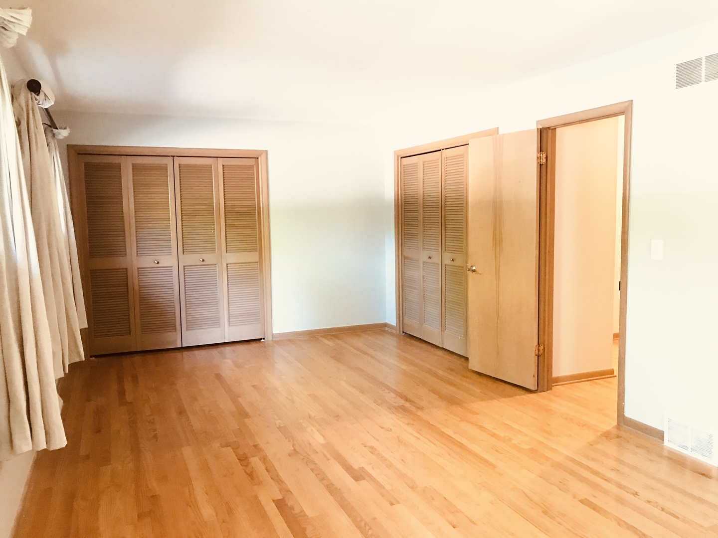 724 Burning Tree Lane, Naperville, IL 60563