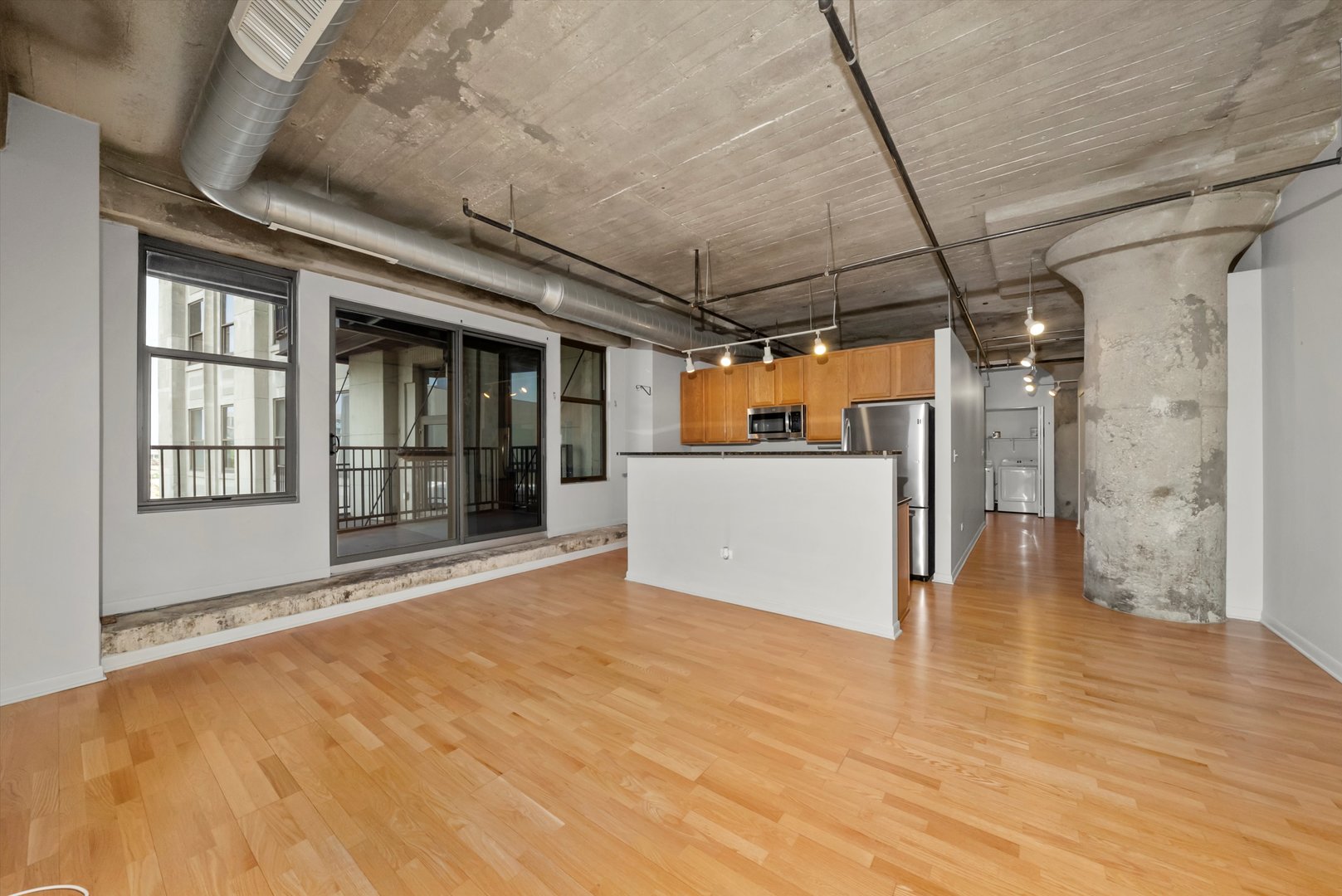 1550 S Blue Island Avenue #404, Chicago, IL 60608